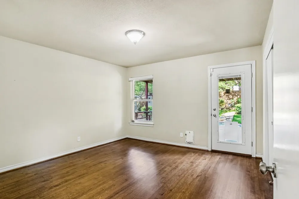 10035 Woodgrove Drive Dallas, TX 75218