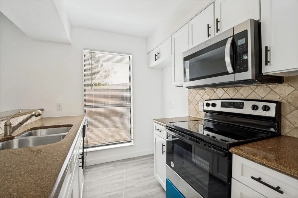 18240 Midway Road #806 Dallas, TX 75287