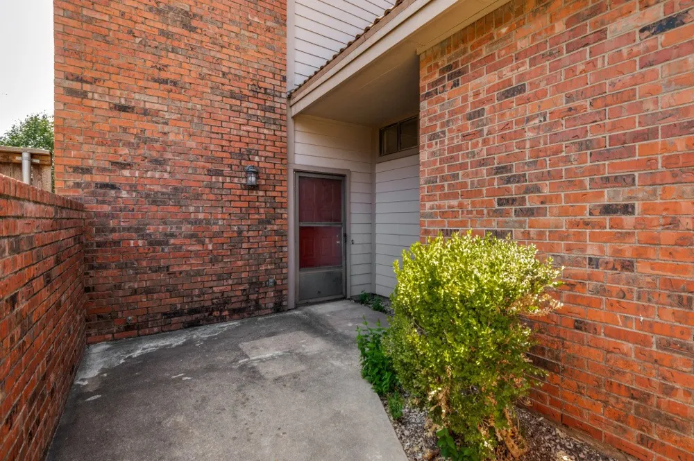 18240 Midway Road #806 Dallas, TX 75287