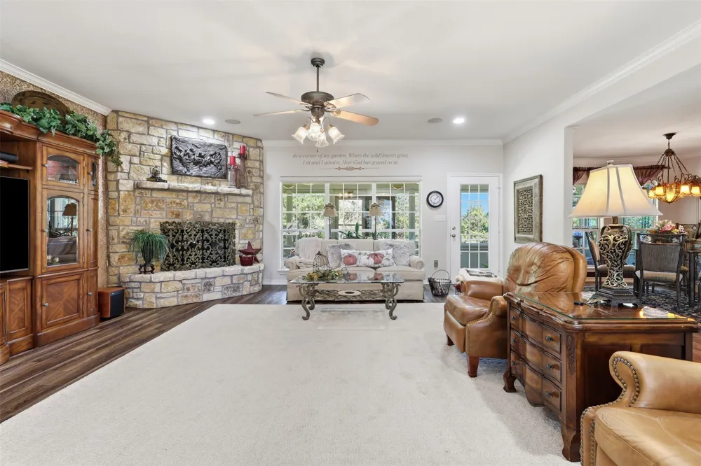 5004 Mohawk Court De Cordova, TX 76049