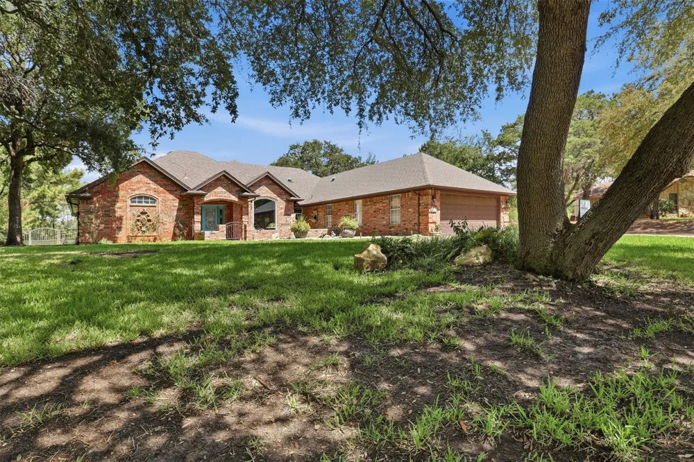 5004 Mohawk Court De Cordova, TX 76049