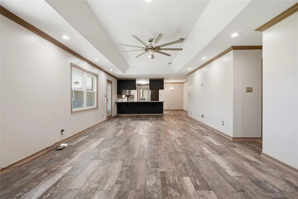 4215 County Road 182 Alvin, TX 77511
