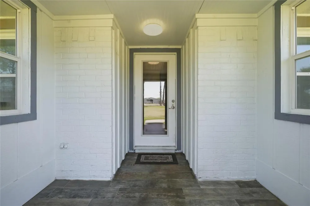 4215 County Road 182 Alvin, TX 77511