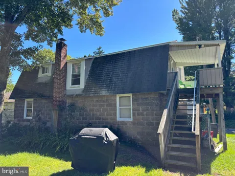 621 HEMLOCK STREET