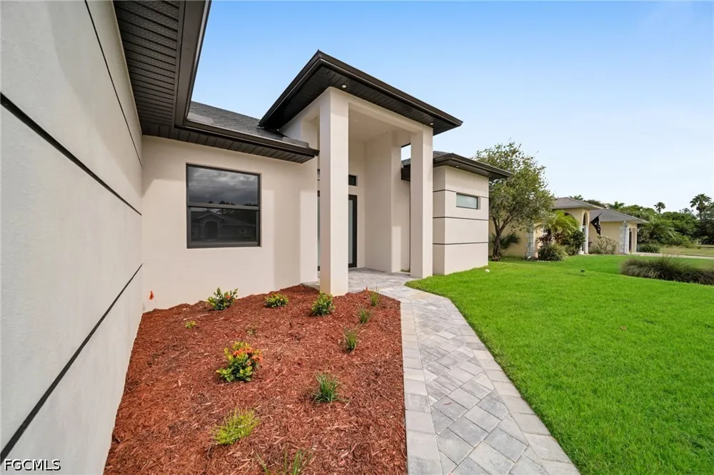 Chestnut Street E Lehigh Acres, FL 33974