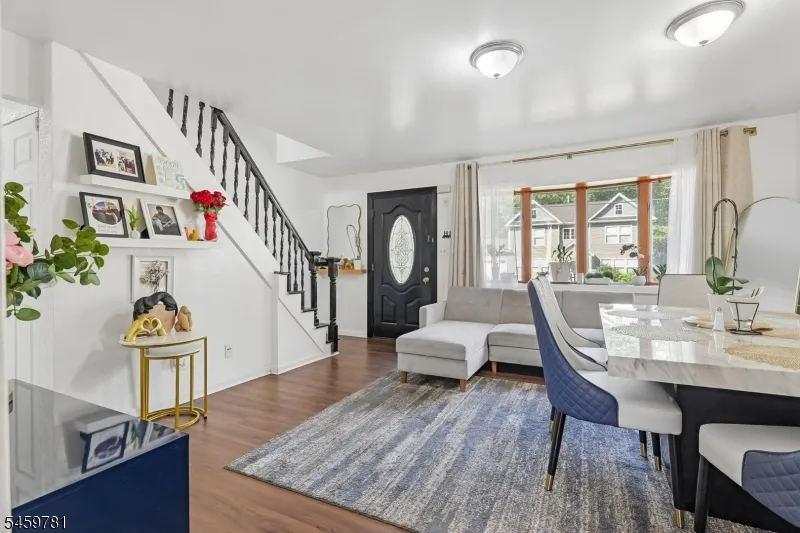 22 Sturgis Rd Edison, NJ 08817
