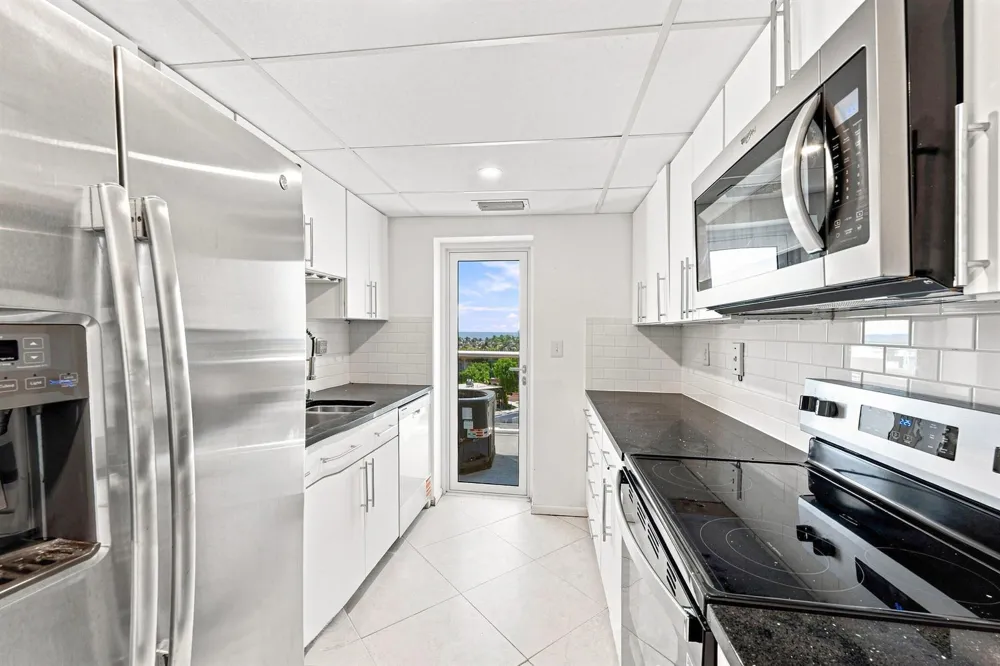 2715 Ocean Boulevard #7D Fort Lauderdale, FL 33308
