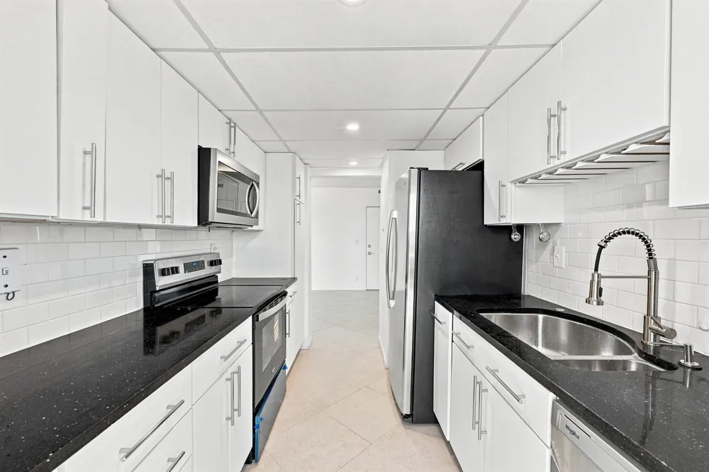 2715 Ocean Boulevard #7D Fort Lauderdale, FL 33308