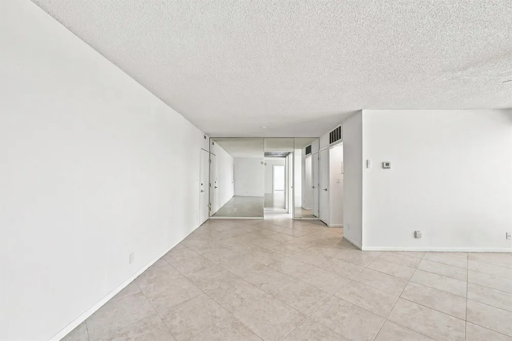2715 Ocean Boulevard #7D Fort Lauderdale, FL 33308