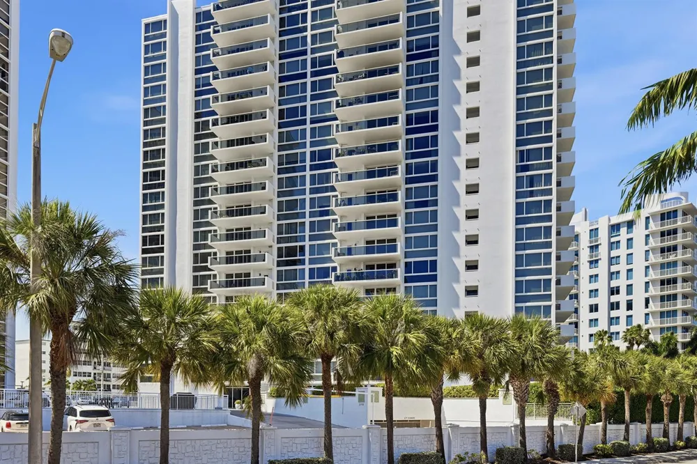 2715 Ocean Boulevard #7D Fort Lauderdale, FL 33308