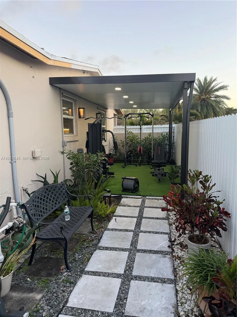 7767 Meridian St Miramar, FL 33023