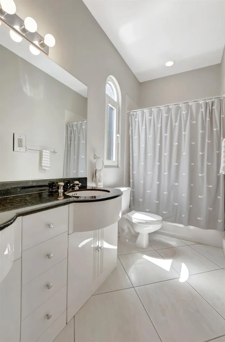 1776 BAY DRIVE Pompano Beach, FL 33062