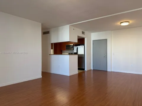 36 NW 6th Ave #908