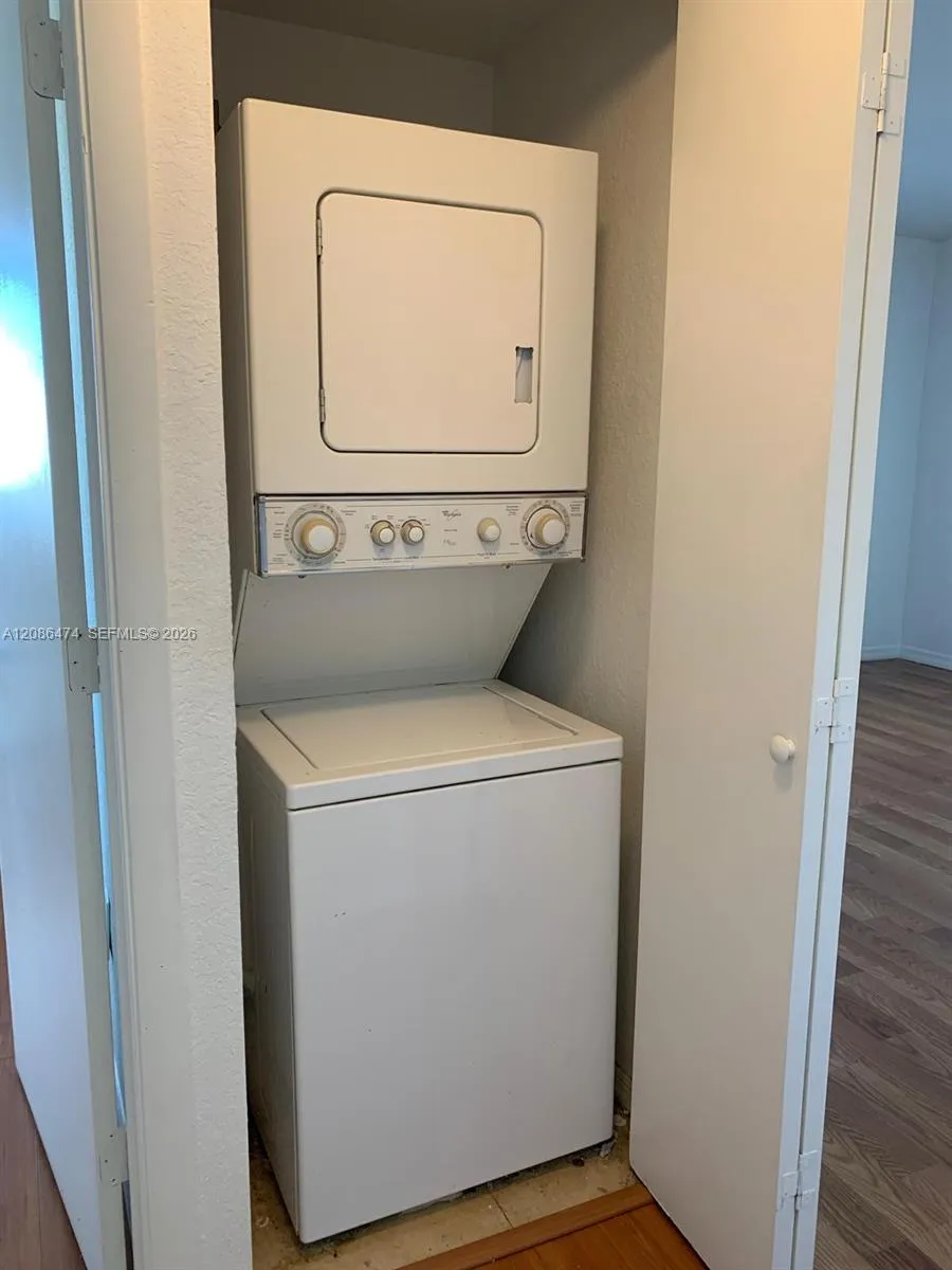 36 NW 6th Ave #908 Miami, FL 33128