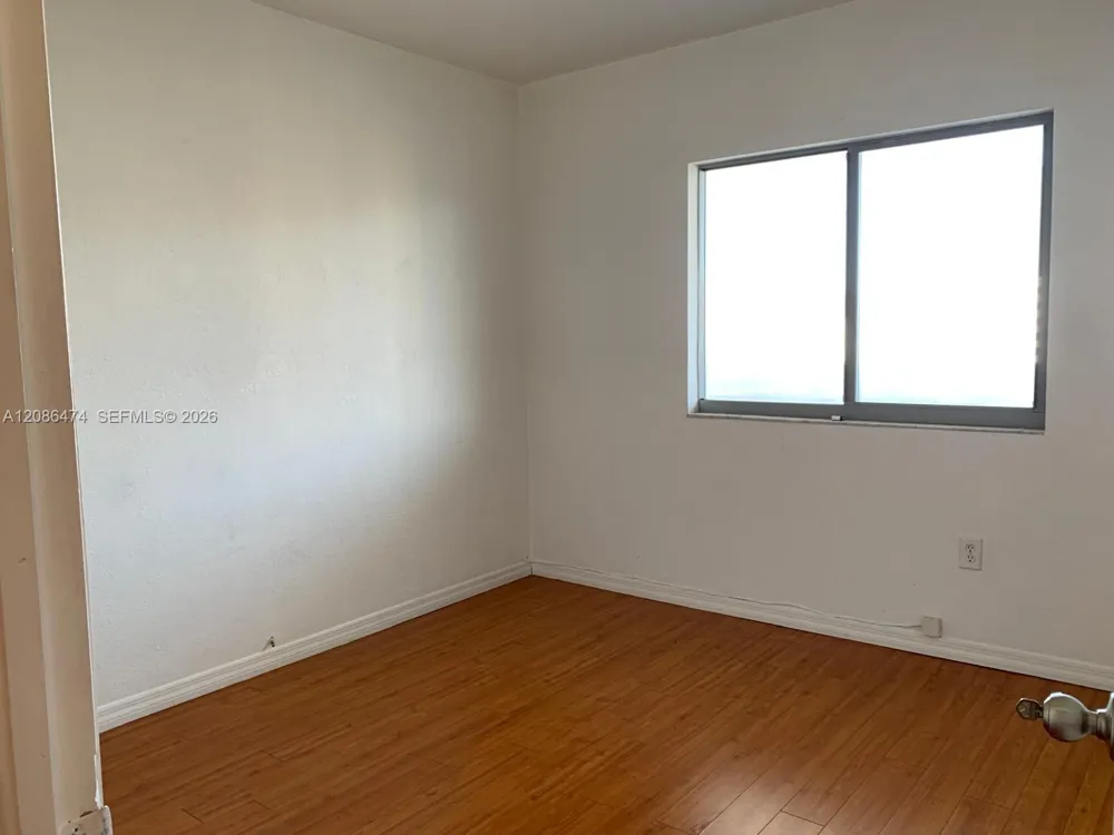 36 NW 6th Ave #908 Miami, FL 33128