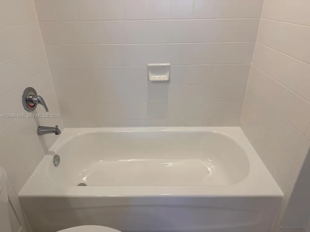 36 NW 6th Ave #908 Miami, FL 33128