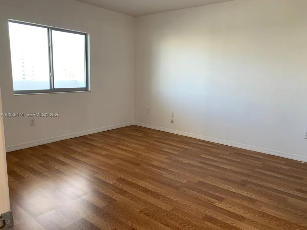 36 NW 6th Ave #908 Miami, FL 33128