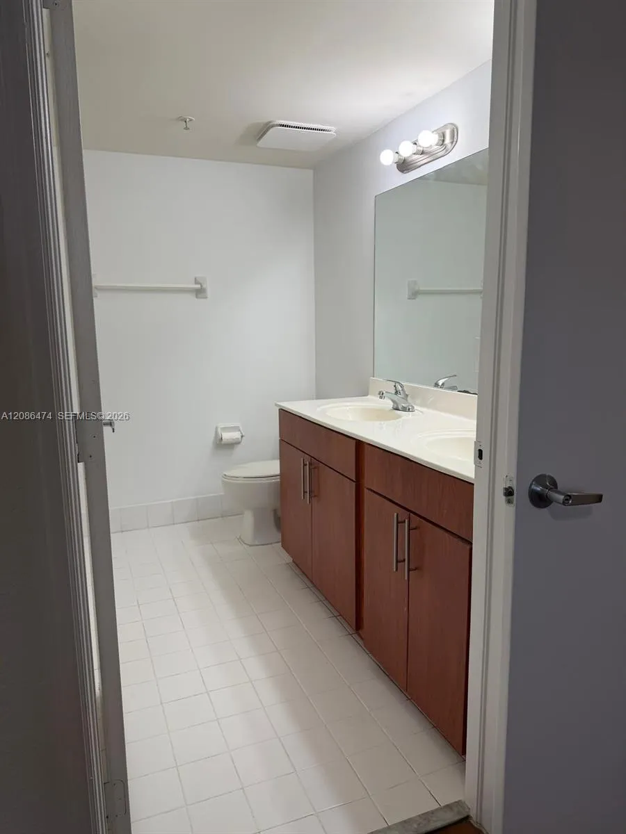 36 NW 6th Ave #908 Miami, FL 33128