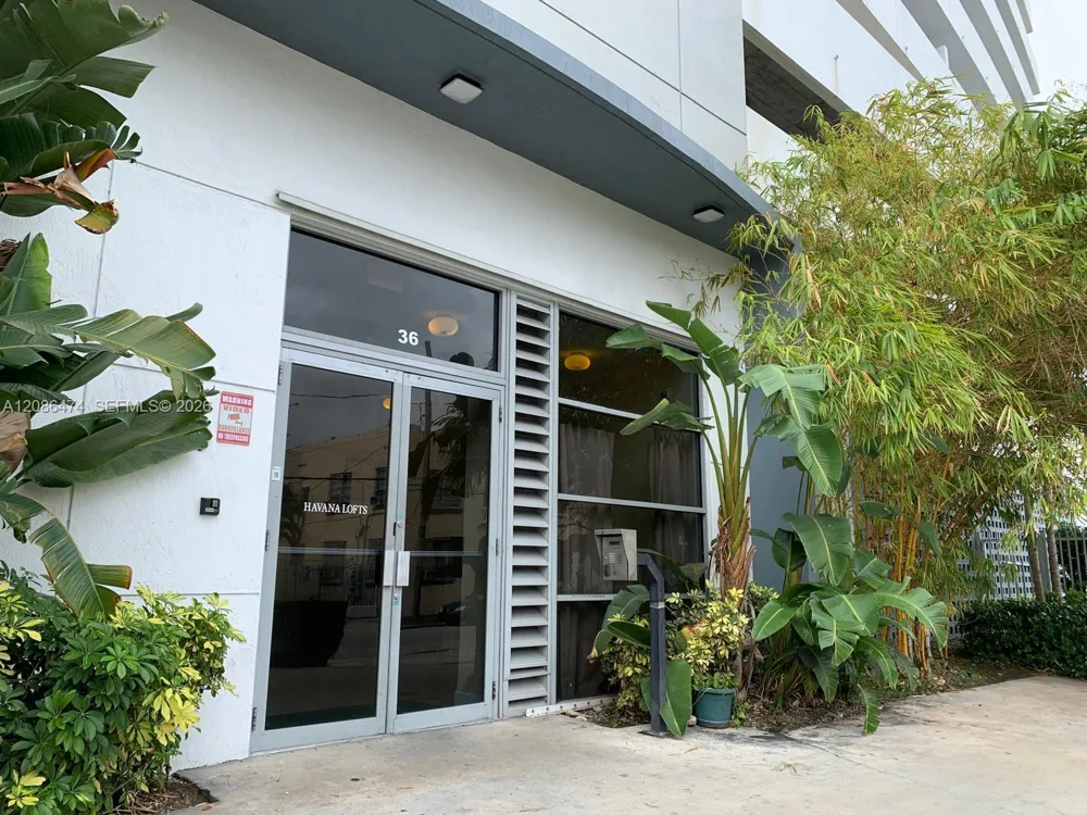 36 NW 6th Ave #908 Miami, FL 33128