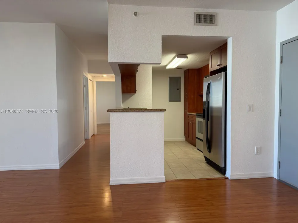 36 NW 6th Ave #908 Miami, FL 33128