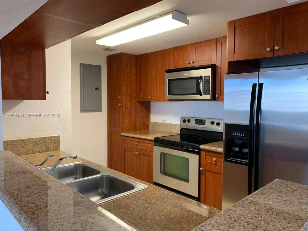 36 NW 6th Ave #908 Miami, FL 33128