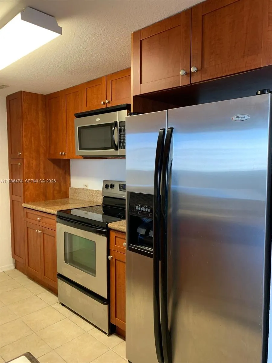36 NW 6th Ave #908 Miami, FL 33128