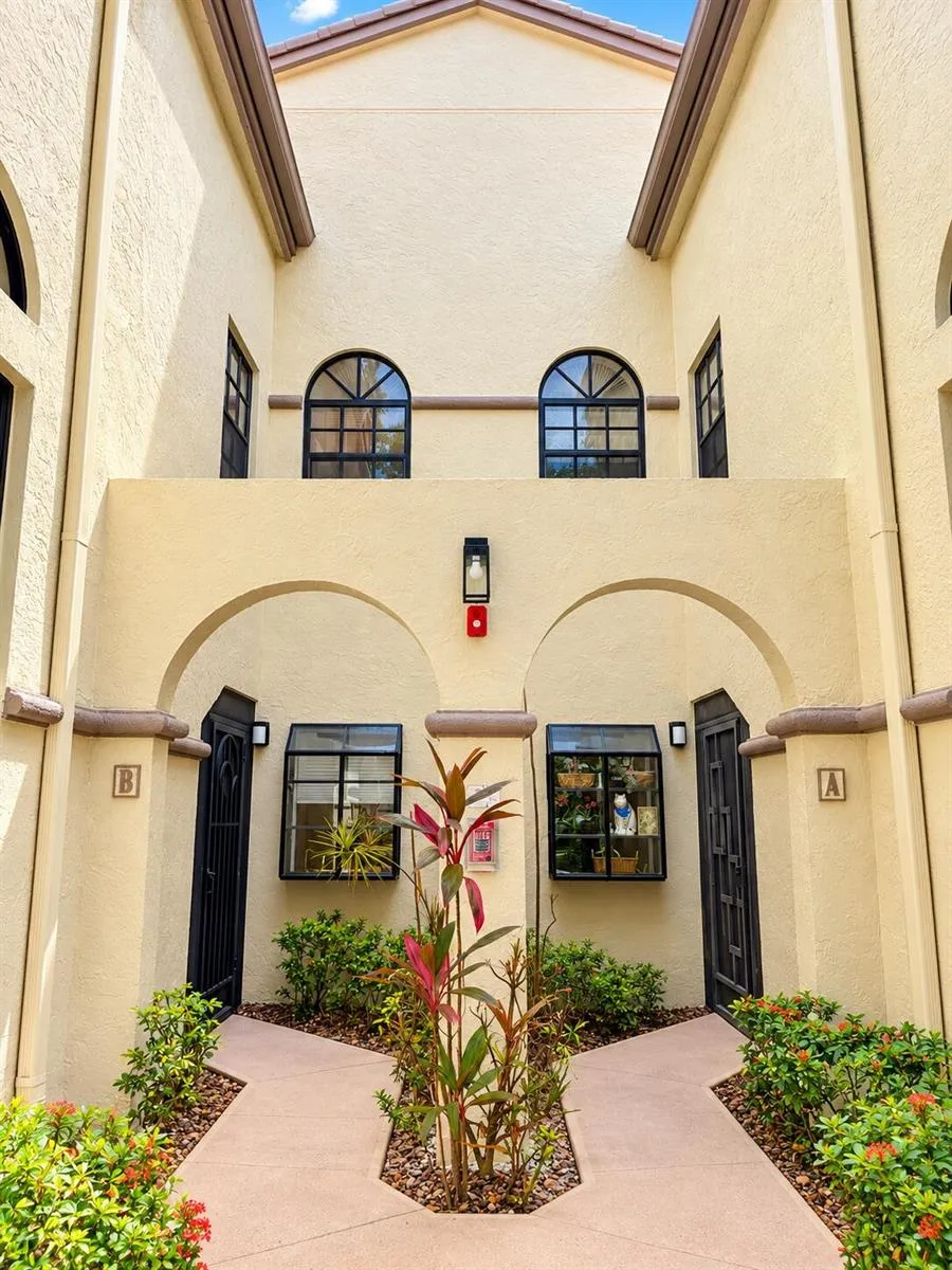 5115 EUROPA DRIVE #B Boynton Beach, FL 33437