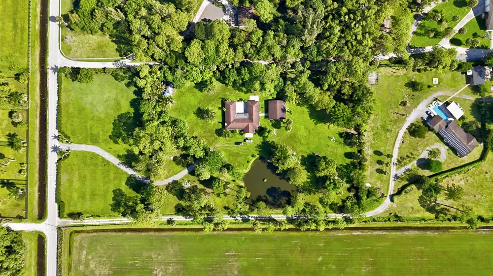 1616 E ROAD Loxahatchee, FL 33470