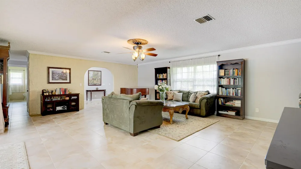 1616 E ROAD Loxahatchee, FL 33470