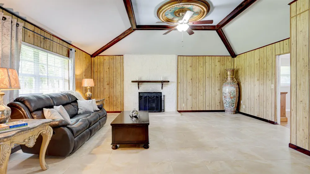 1616 E ROAD Loxahatchee, FL 33470