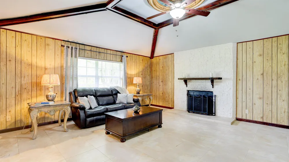 1616 E ROAD Loxahatchee, FL 33470