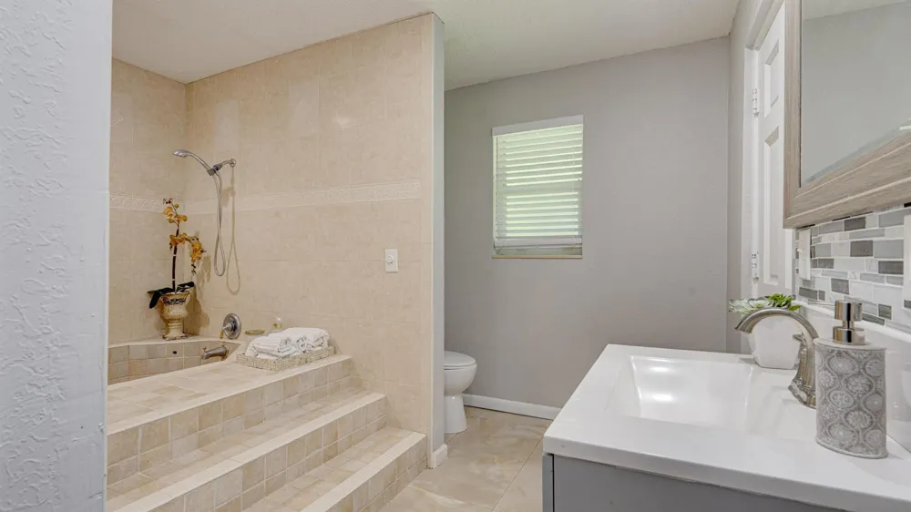 1616 E ROAD Loxahatchee, FL 33470