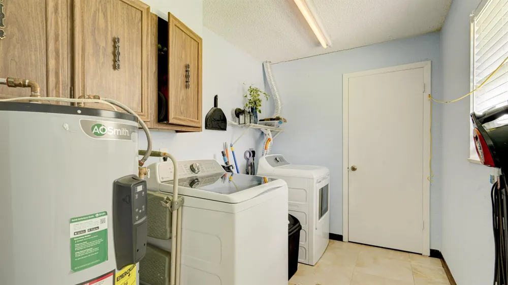1616 E ROAD Loxahatchee, FL 33470