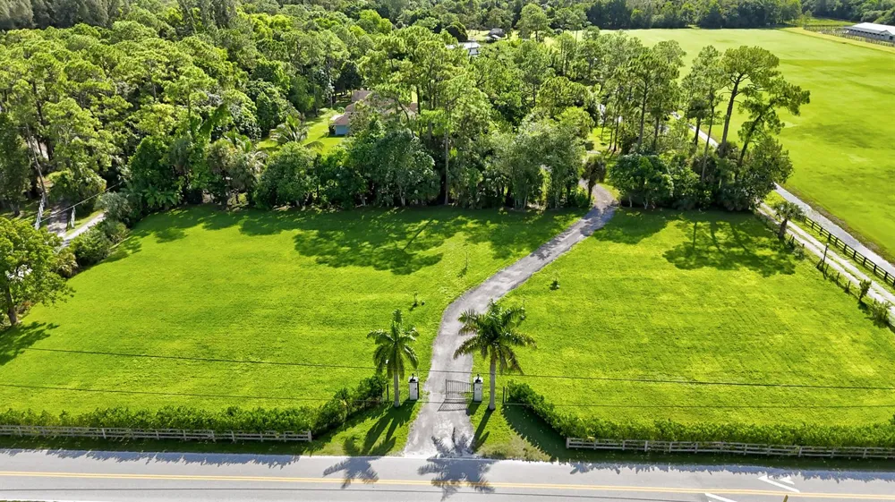 1616 E ROAD Loxahatchee, FL 33470