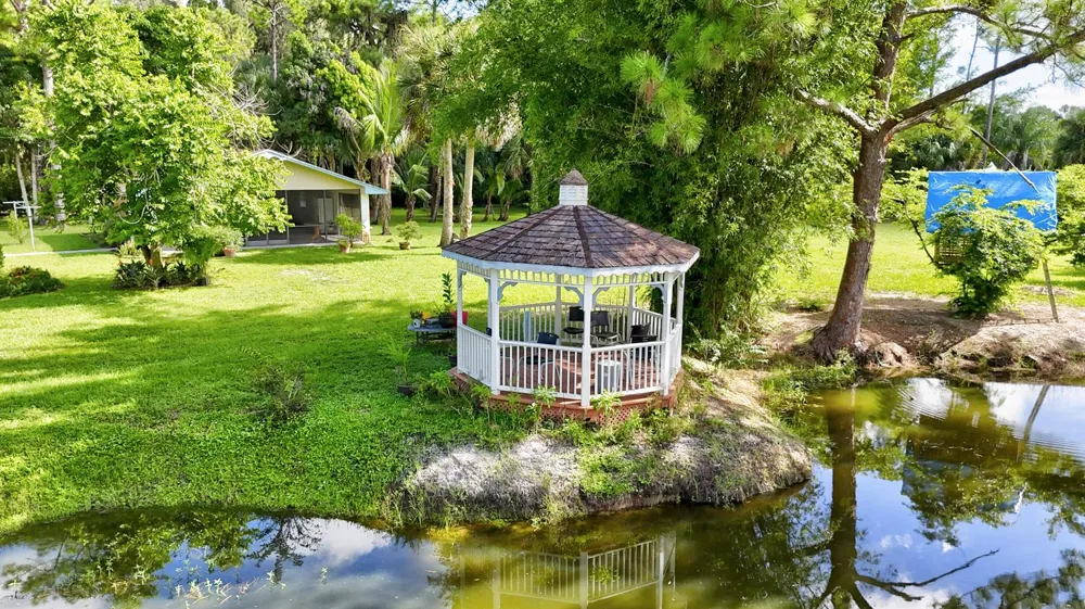 1616 E ROAD Loxahatchee, FL 33470