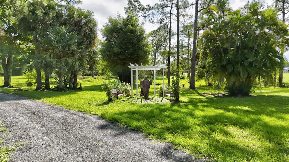 1616 E ROAD Loxahatchee, FL 33470