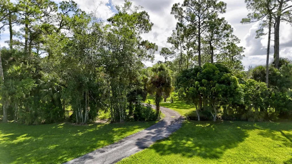 1616 E ROAD Loxahatchee, FL 33470