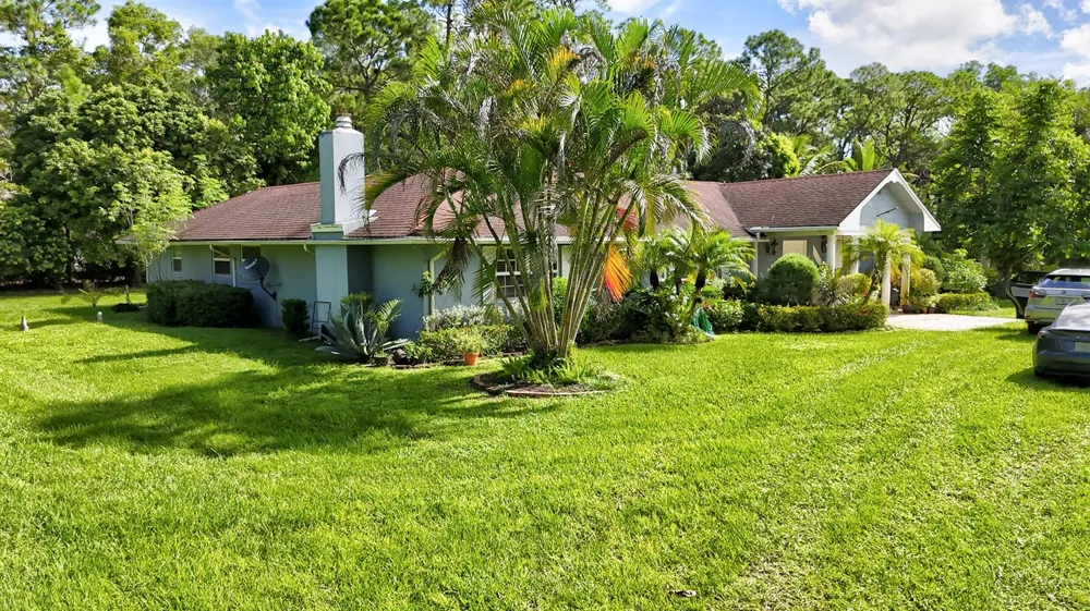 1616 E ROAD Loxahatchee, FL 33470