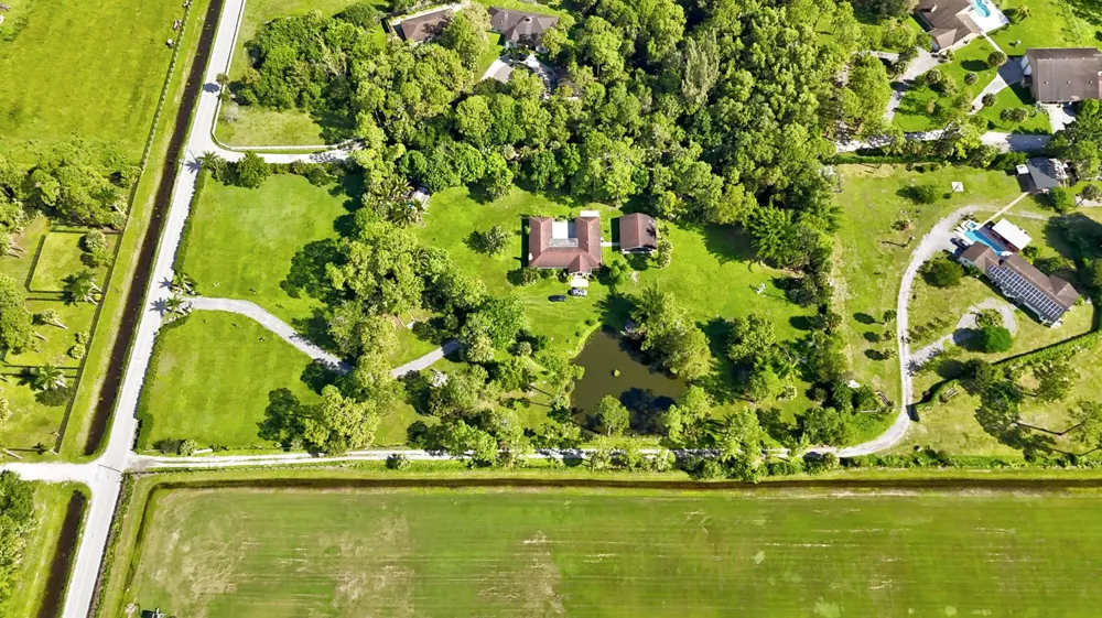 1616 E ROAD Loxahatchee, FL 33470