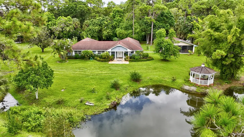 1616 E ROAD Loxahatchee, FL 33470