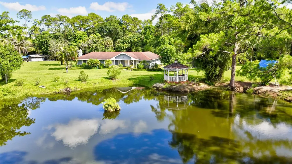1616 E ROAD Loxahatchee, FL 33470