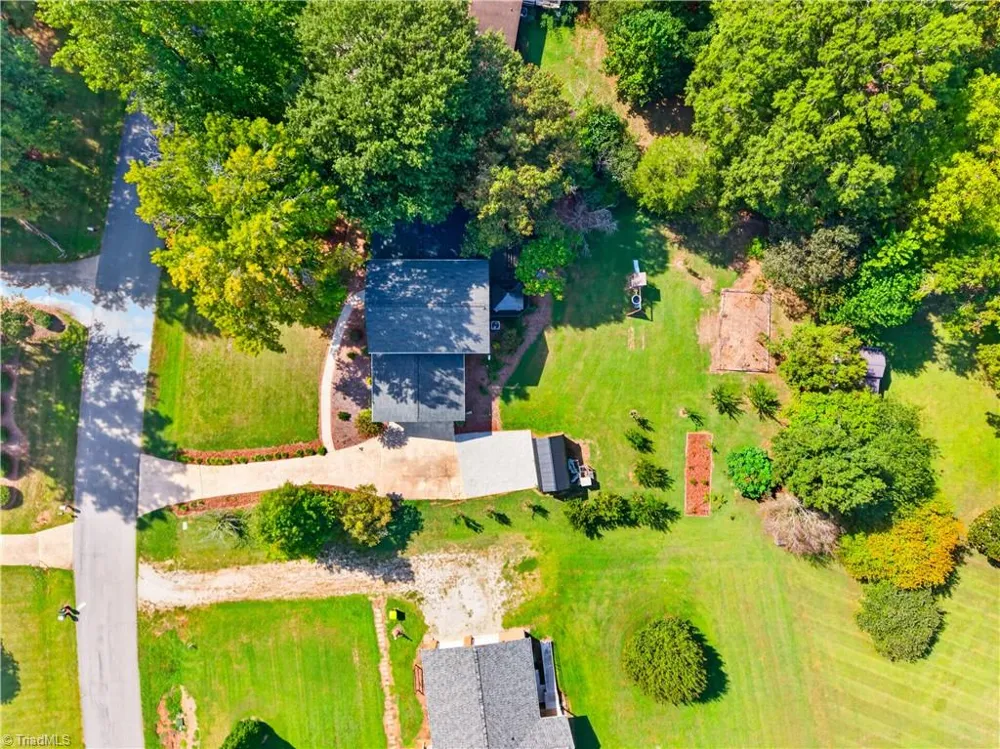 3936 Creekview Drive Trinity, NC 27370