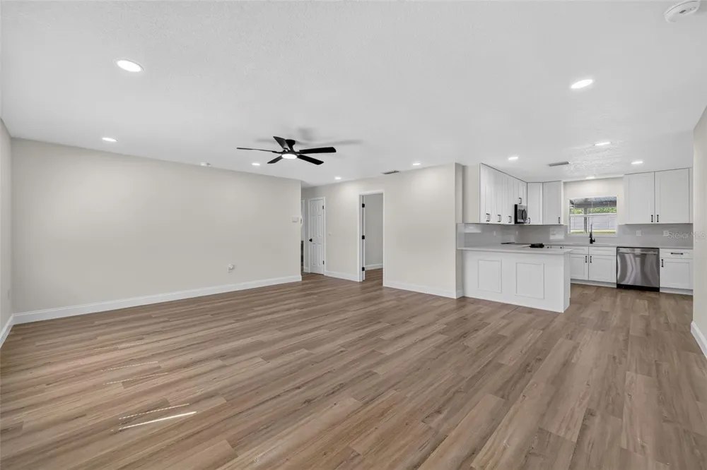 6029 CHRISTINA DRIVE E Lakeland, FL 33813