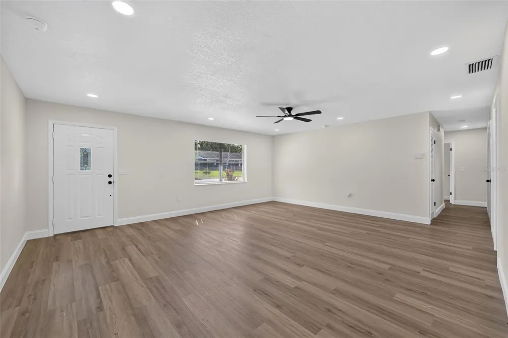 6029 CHRISTINA DRIVE E Lakeland, FL 33813