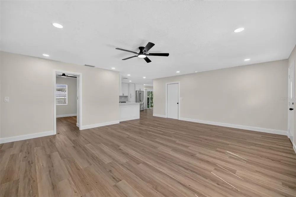 6029 CHRISTINA DRIVE E Lakeland, FL 33813
