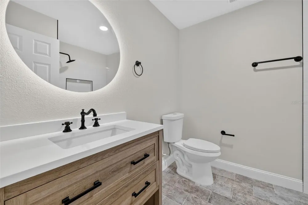 6029 CHRISTINA DRIVE E Lakeland, FL 33813