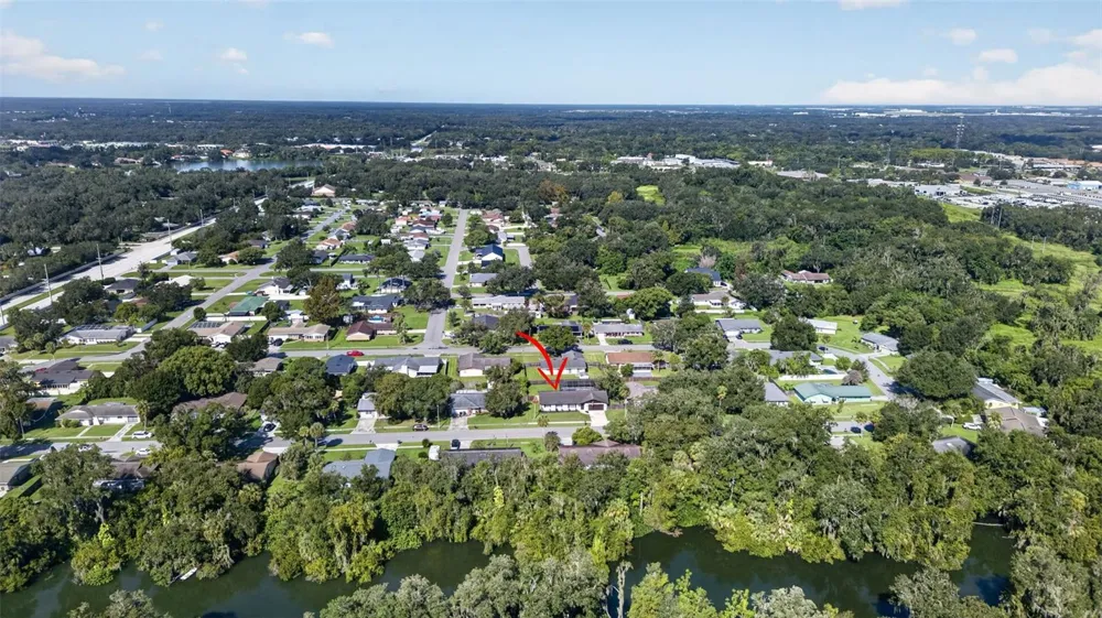 6029 CHRISTINA DRIVE E Lakeland, FL 33813
