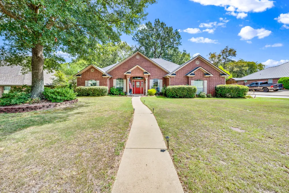 3808 Clarkway Place Longview, TX 75605