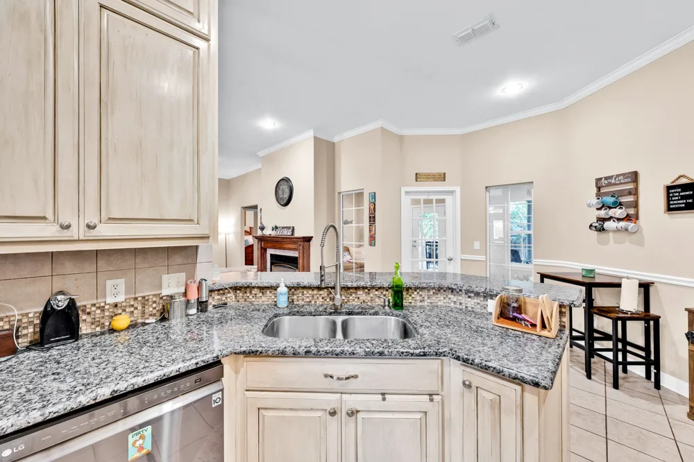 3808 Clarkway Place Longview, TX 75605