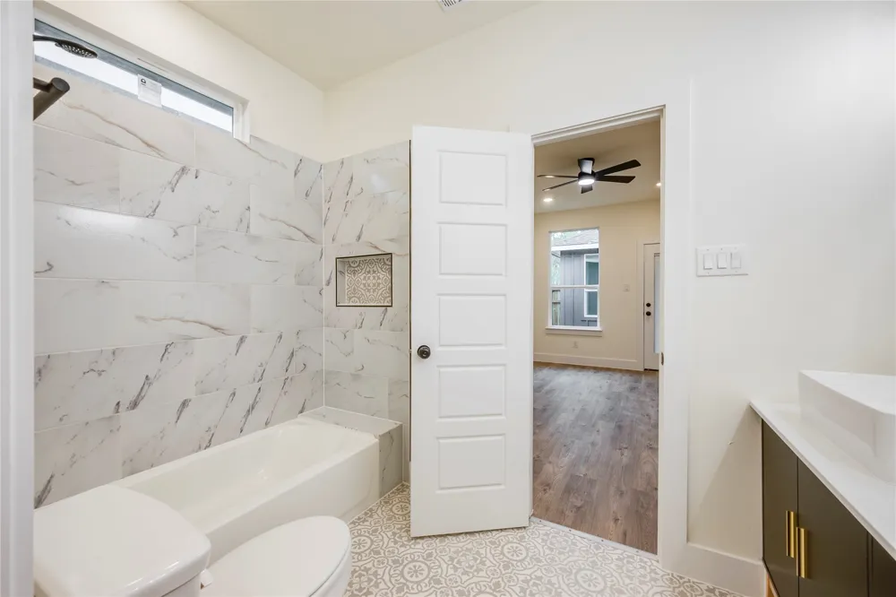 3830 Colonial Dallas, TX 75215